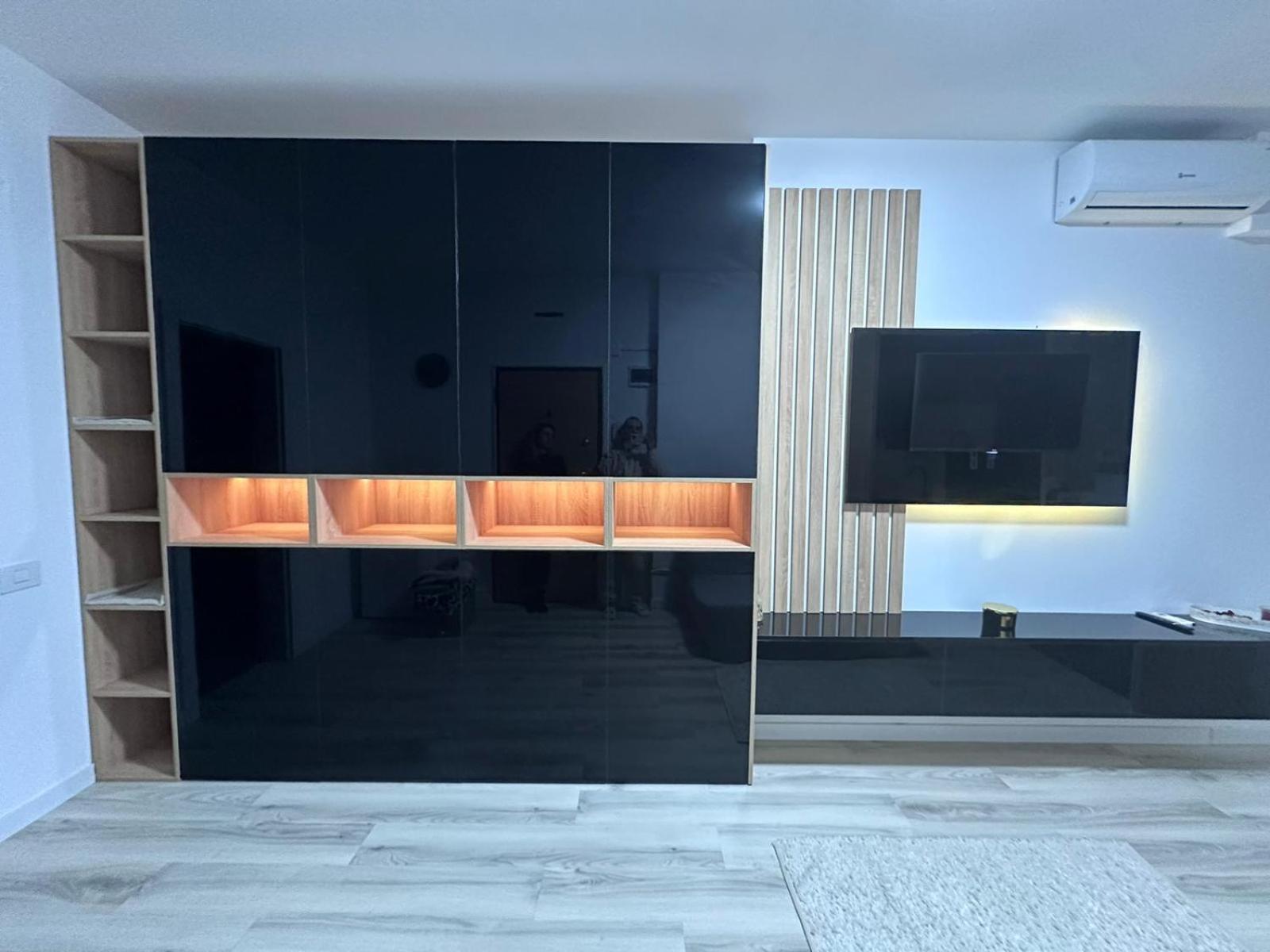 Luxury 1 Bedroom Apartment Boekarest Buitenkant foto